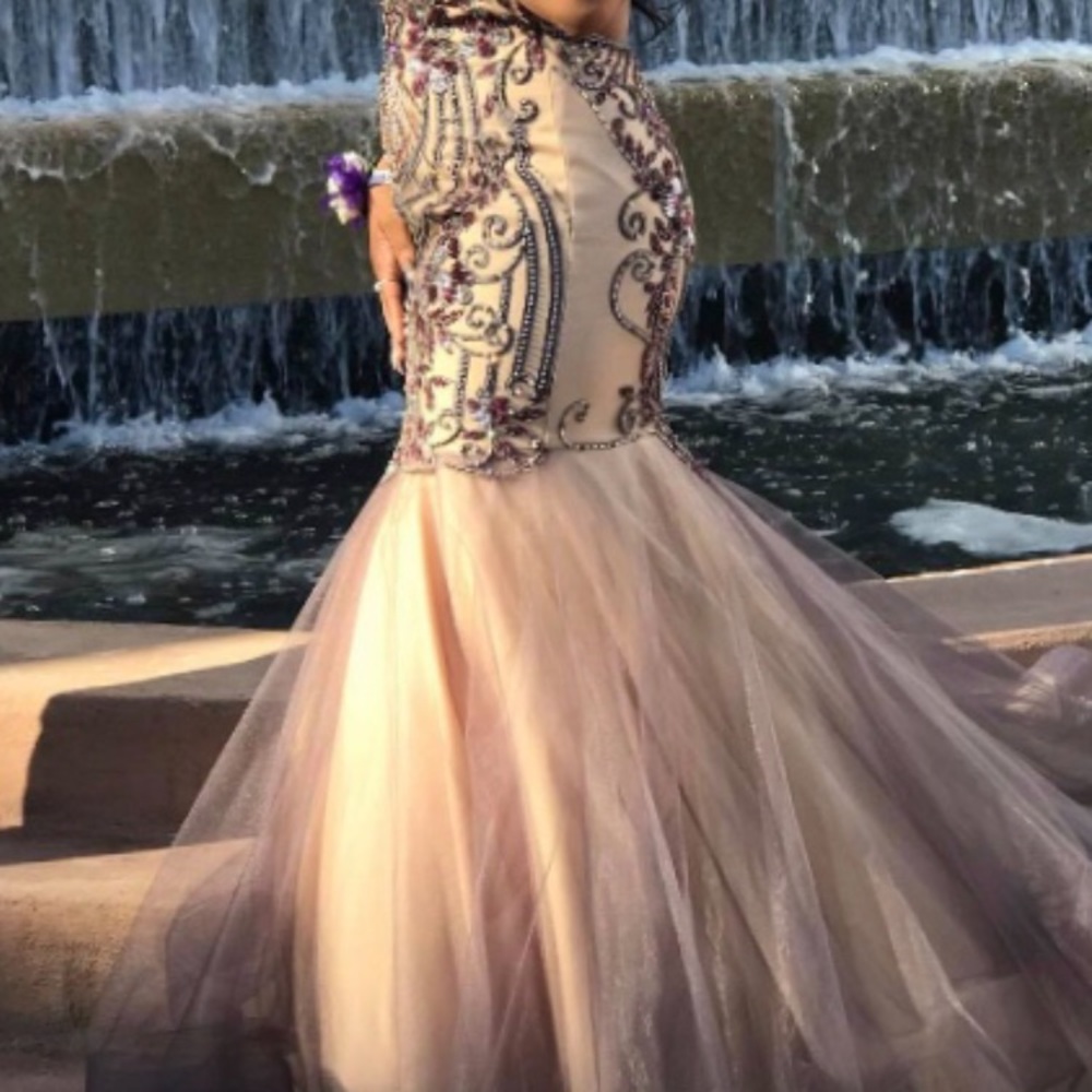PROM DRESS - Picture 2 of 4